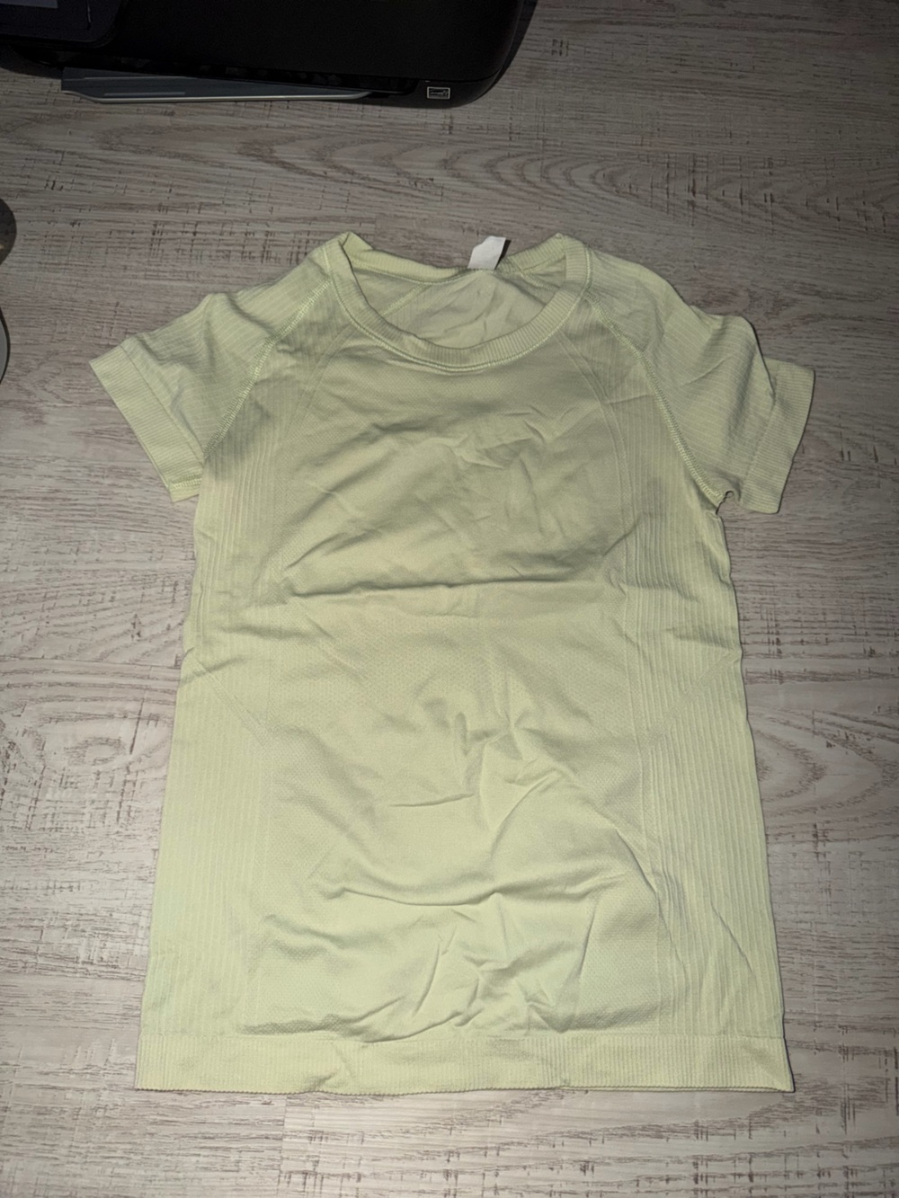 Old Navy Short Sleeve Seamless Tee in Pale Yellow